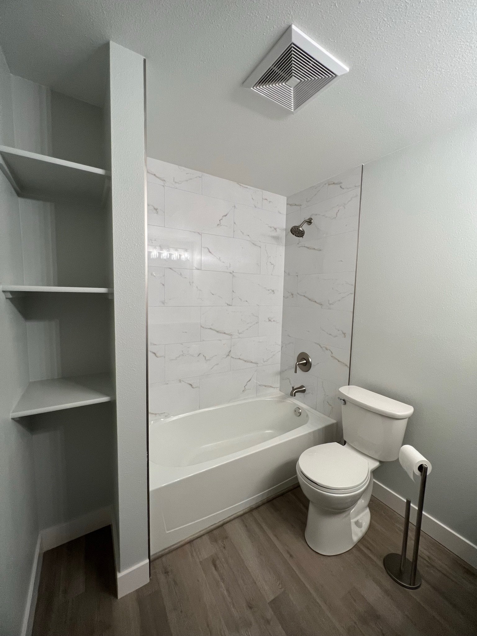 Bathroom tub and shower
